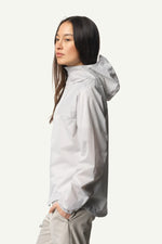 840004_120_300_Women_The_Orange_Jacket_powderday_white_c_low