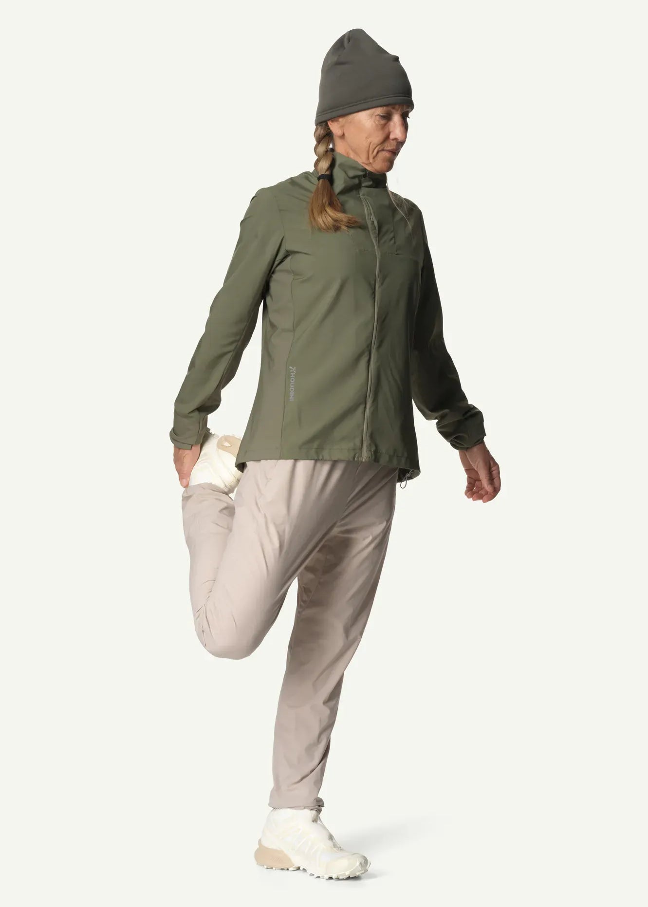 840006_D40_101_Women_Pace_Wind_Jacket_sage_green_C473_c_low