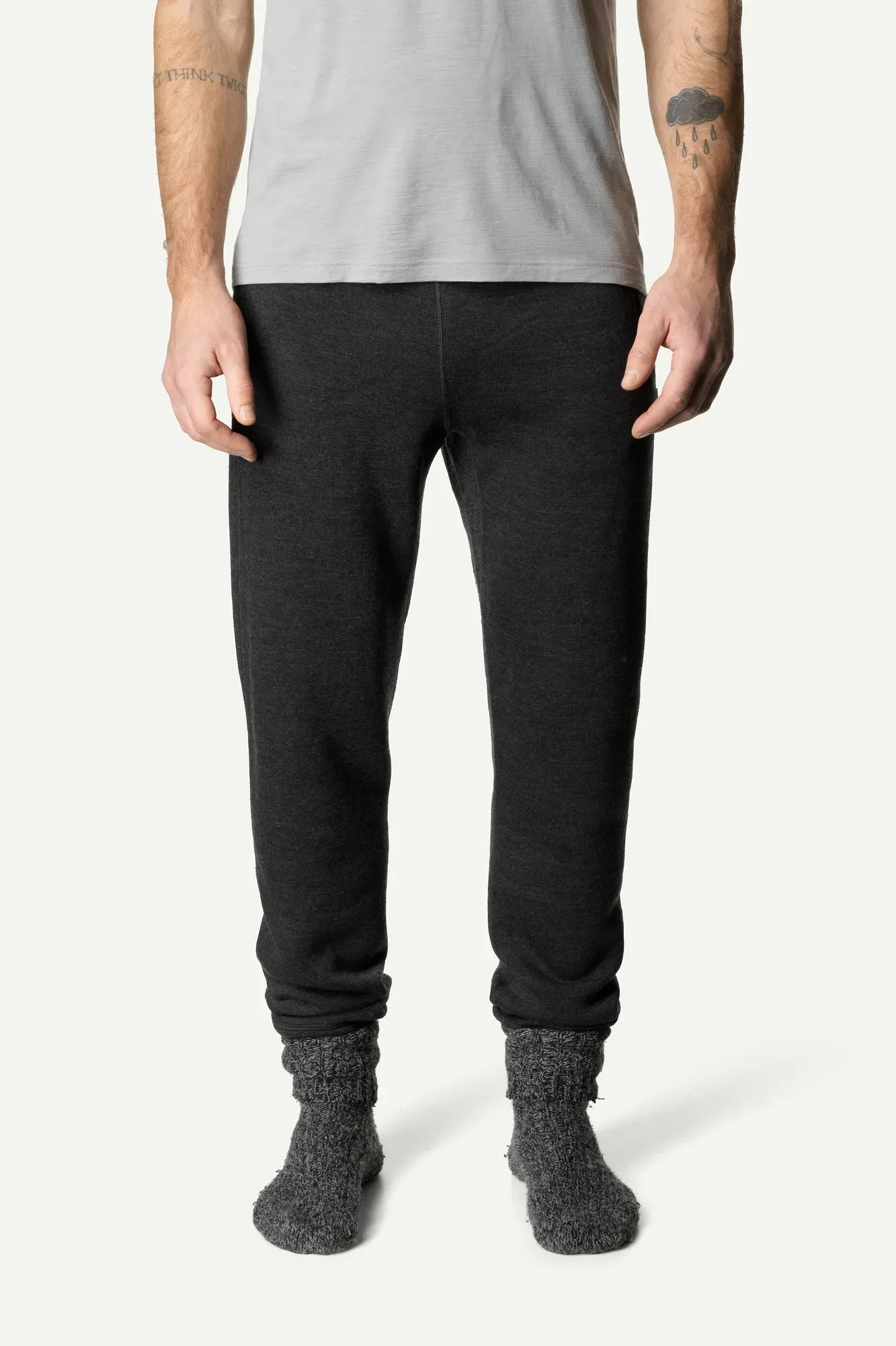 840031_900_203_Men_Alto_Pants_true_black_c_low