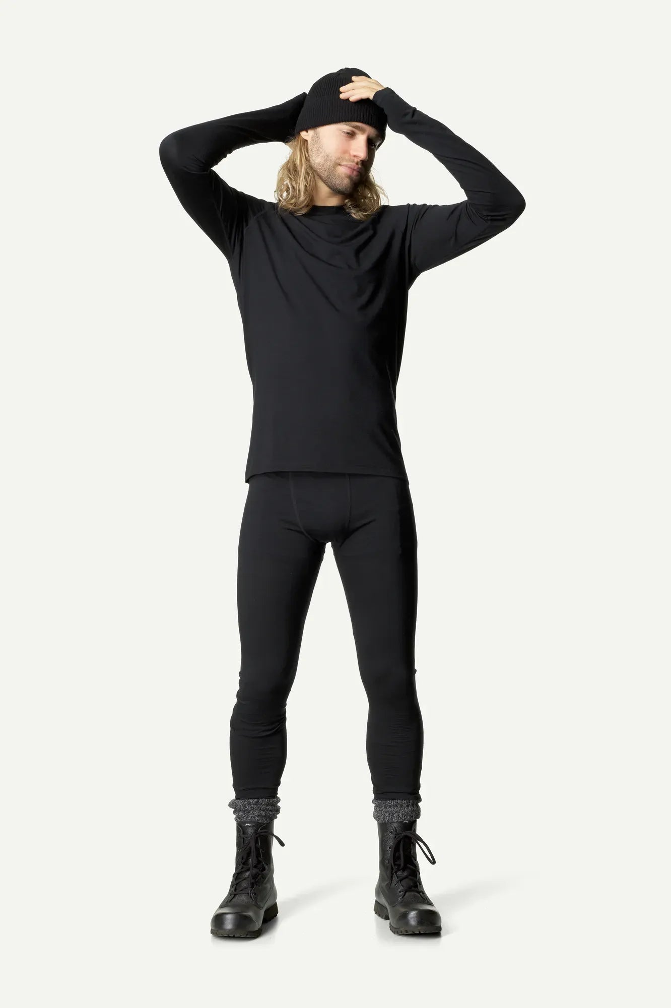 840040_900_300_Men_Desoli_Light_Crew_true_black_c_low