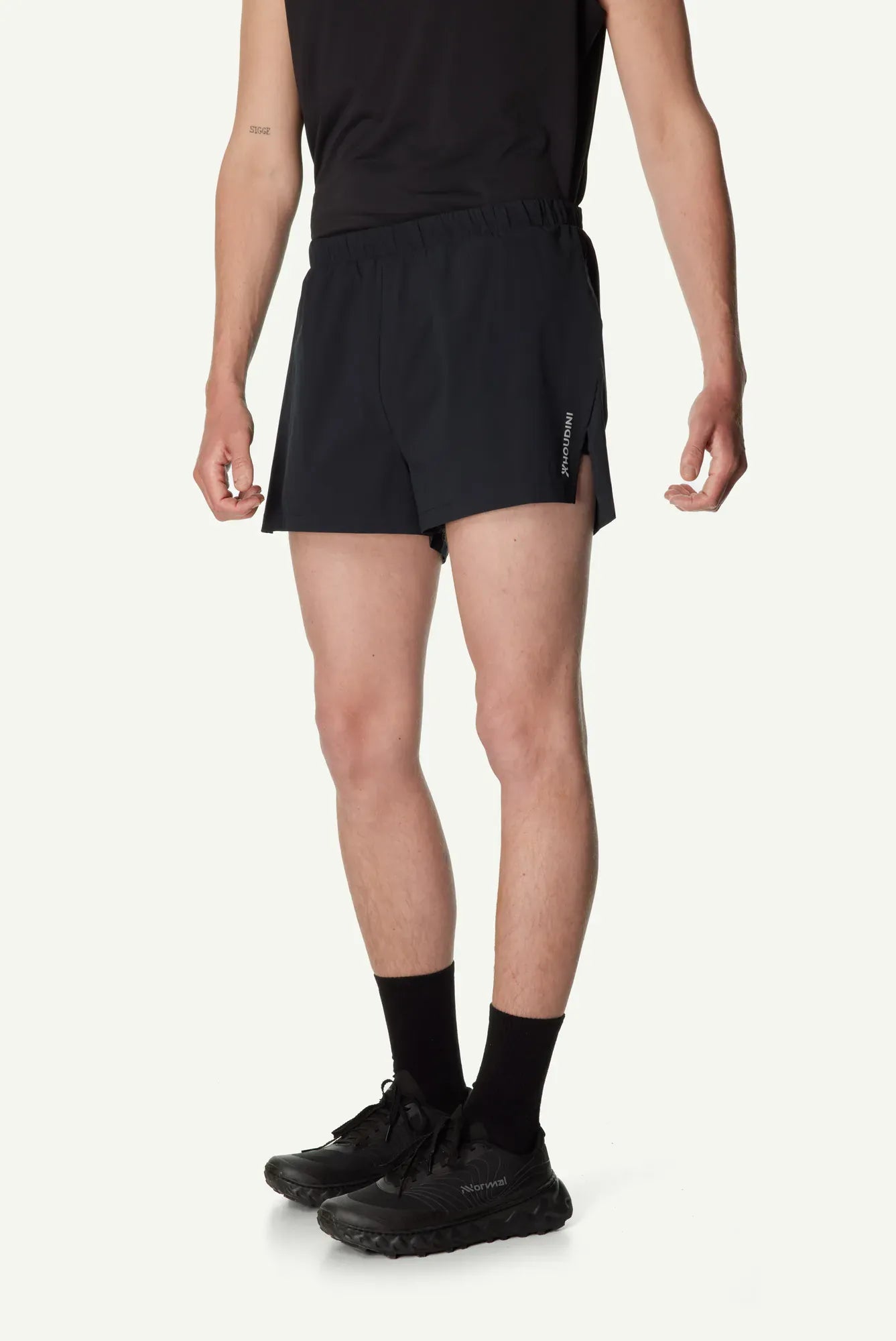 840061_900_200_Men_Pace_Split_Shorts_true_black_A390_c_low