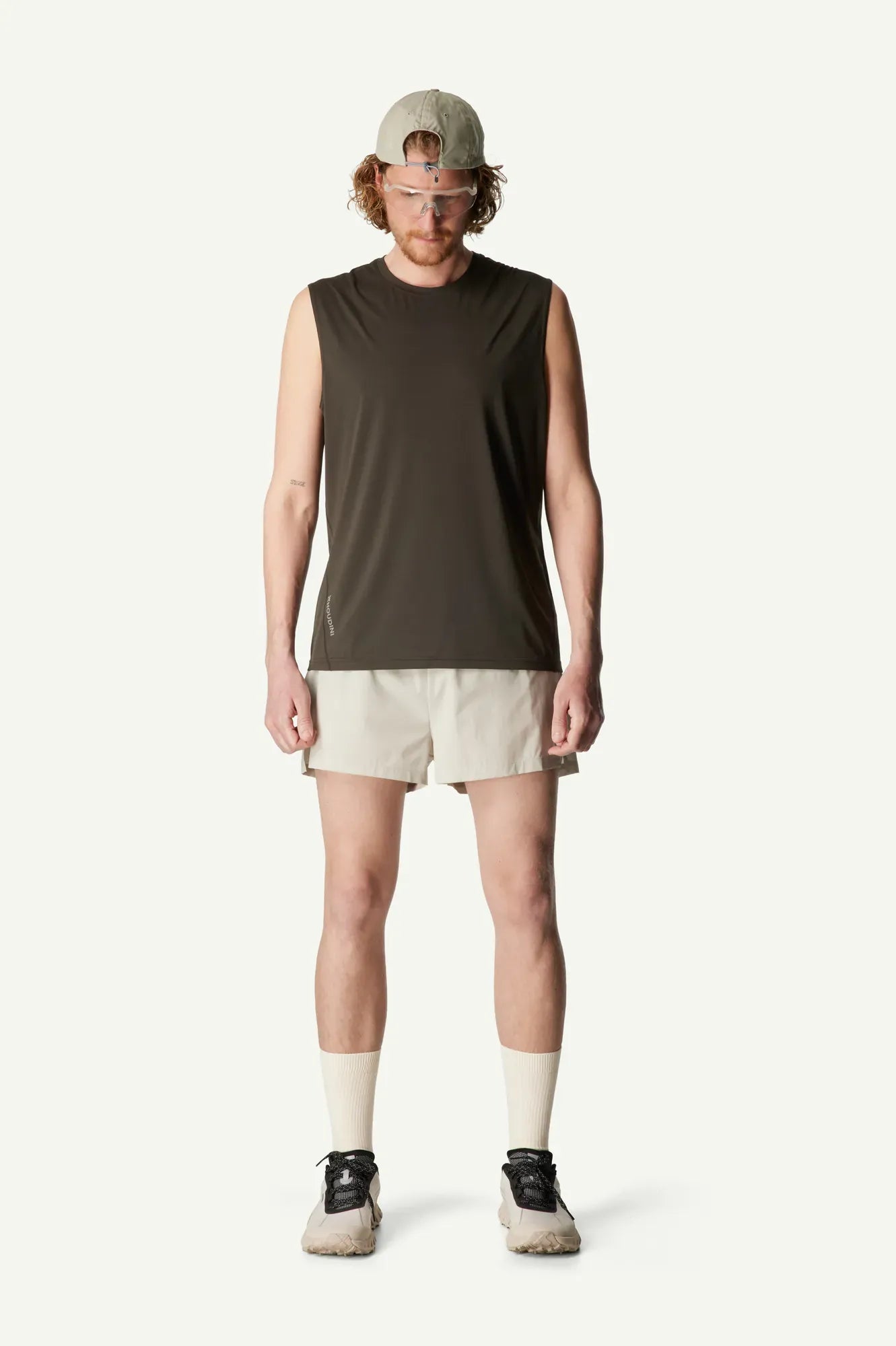 840061_H28_102_Men_Pace_Split_Shorts_greenish_gray_A390_c_low