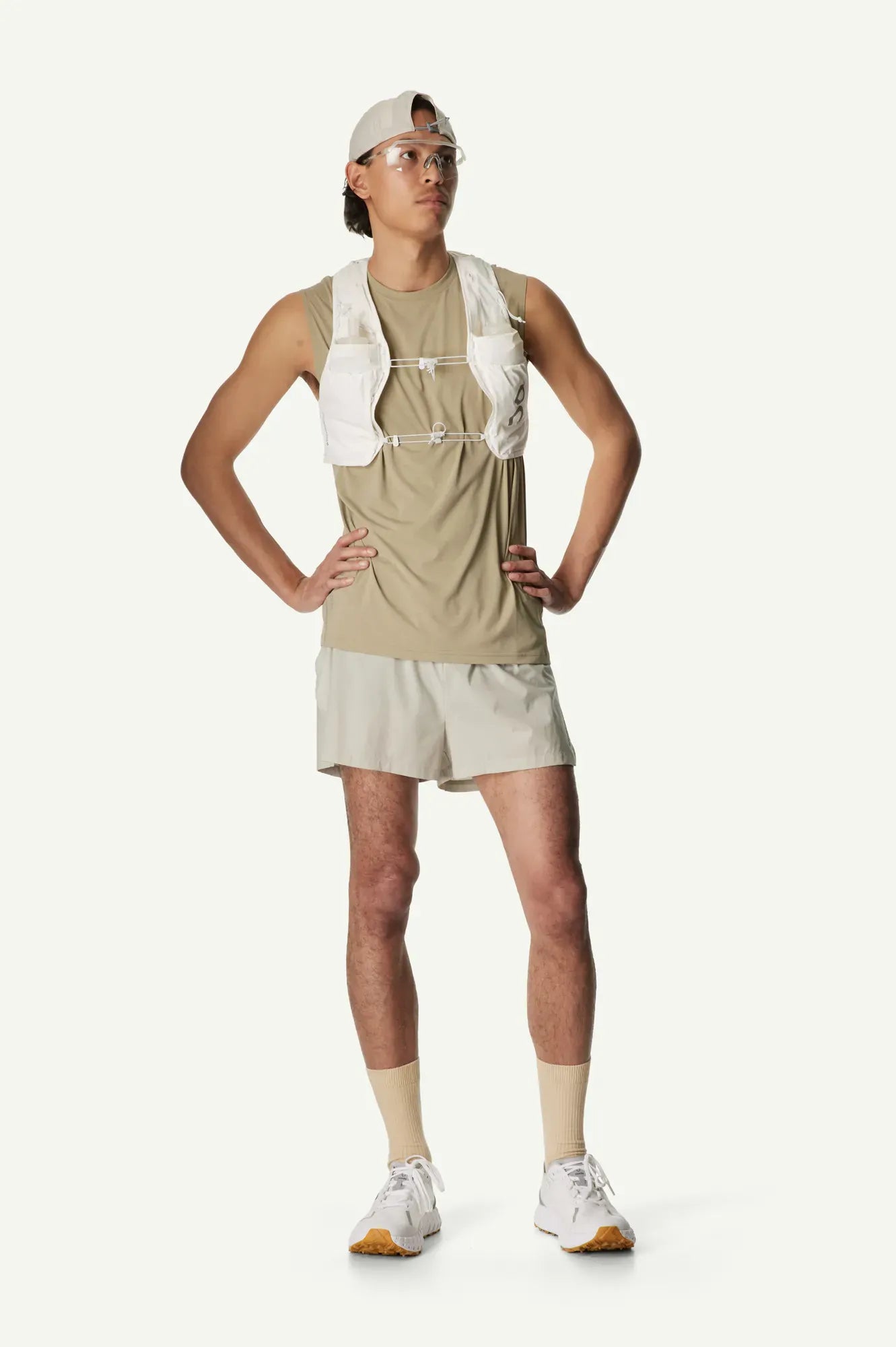 840061_H28_103_Men_Pace_Split_Shorts_greenish_gray_A675_c_low