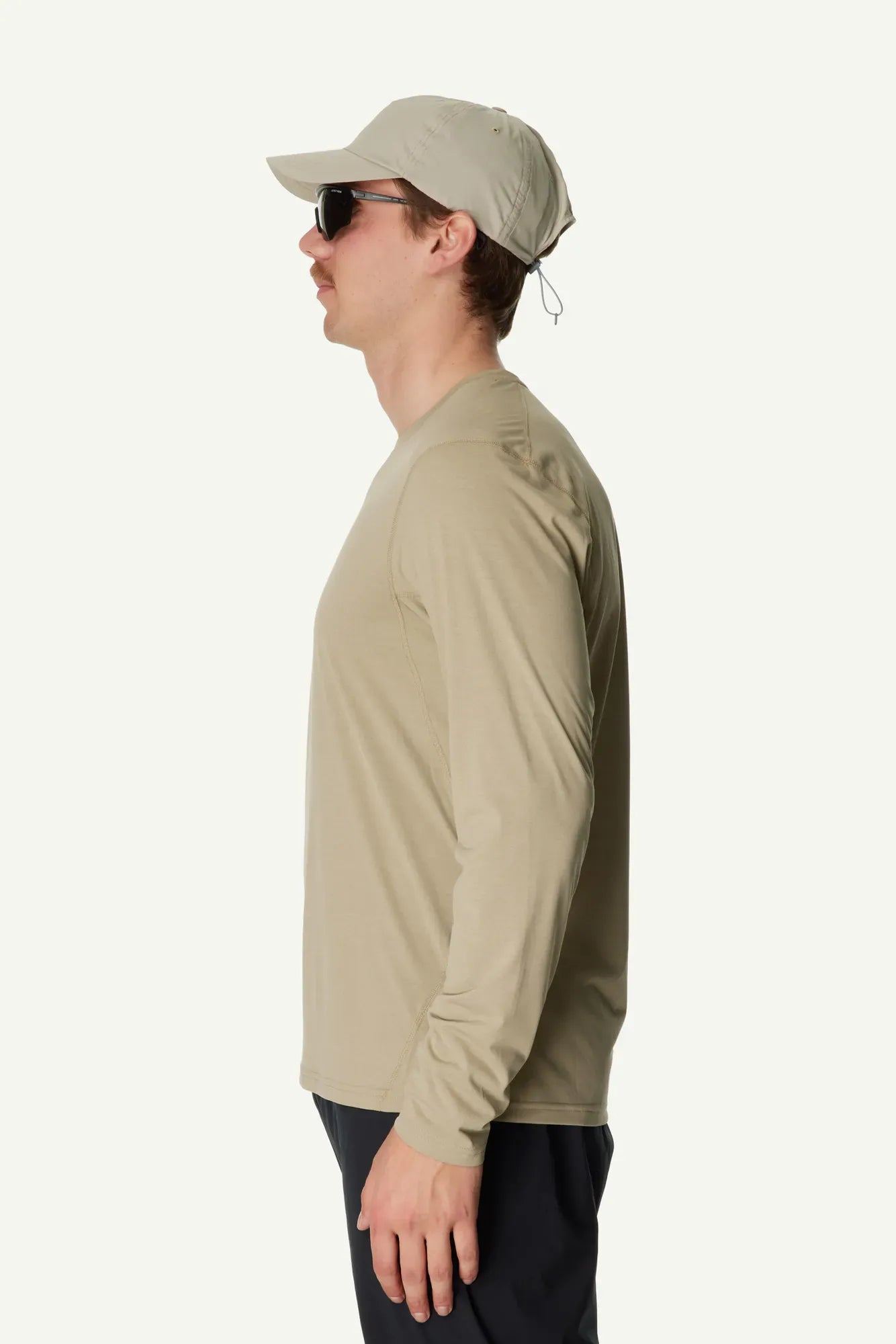 840063_H31_201_Men_Pace_Air_LS_Tee_powder_green_A372_c_low