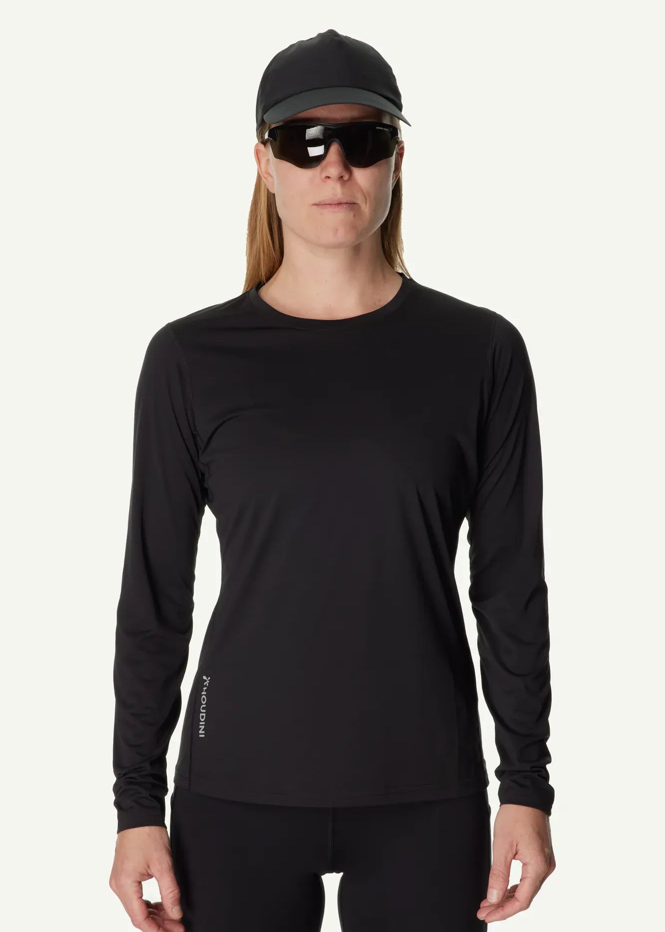 840064_900_203_Women_Pace_Air_LS_Tee_true_black_A100_c_low
