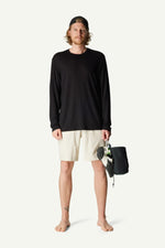 840065_900_100_Men_Tree_LS_Tee_true_black_A390_c_low