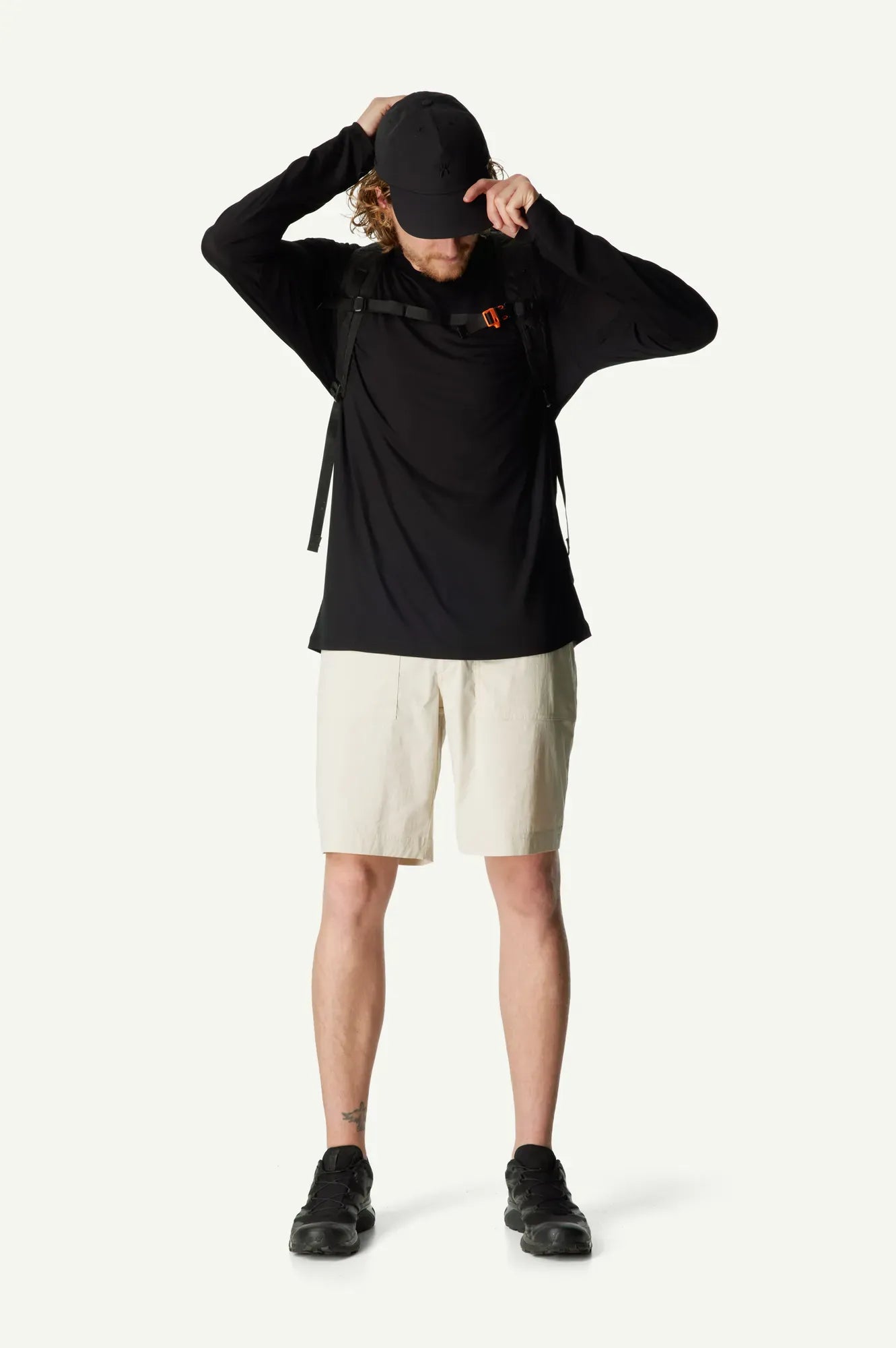 840065_900_102_Men_Tree_LS_Tee_true_black_A390_c_low
