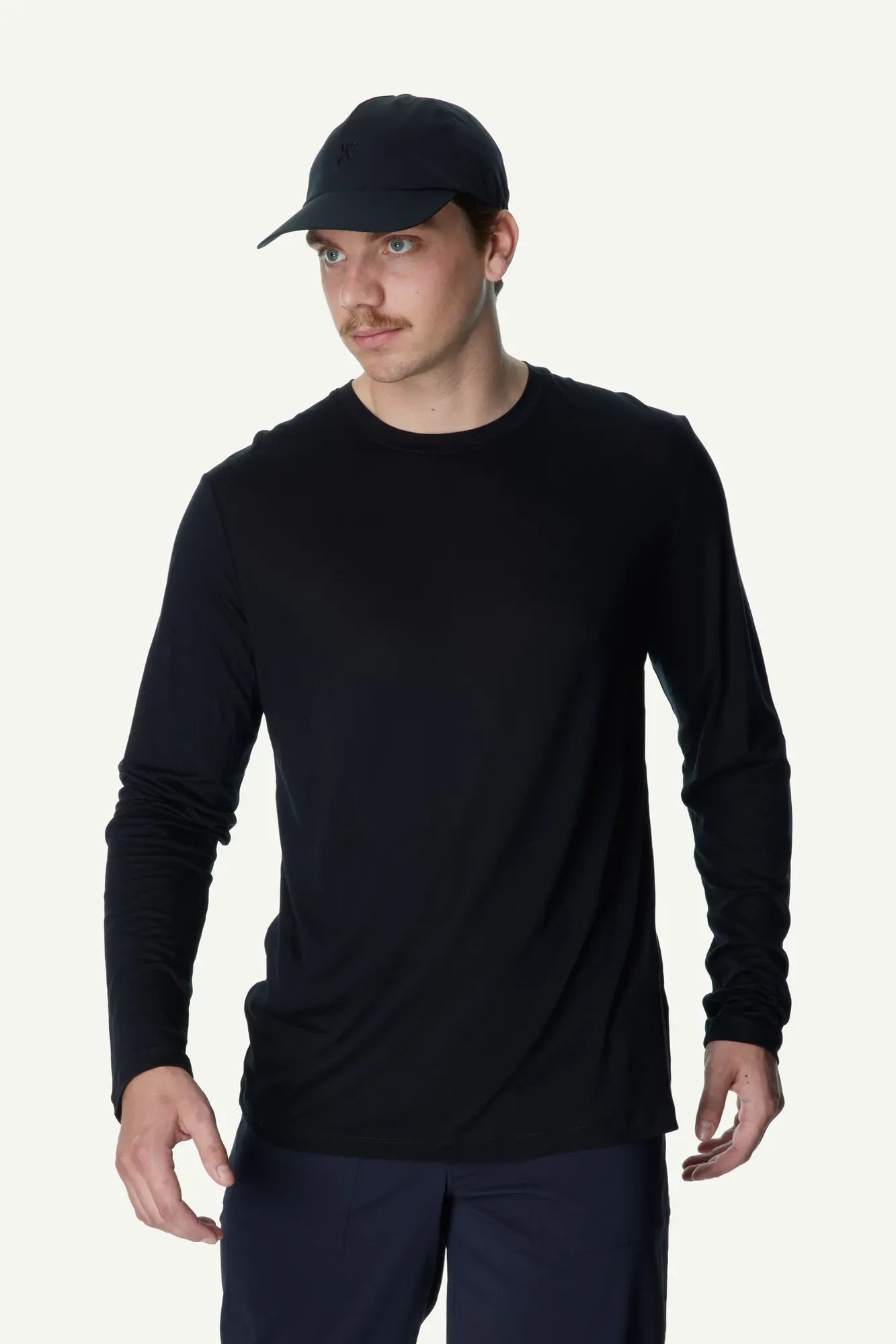 840065_900_200_Men_Tree_LS_Tee_true_black_A372_c_low