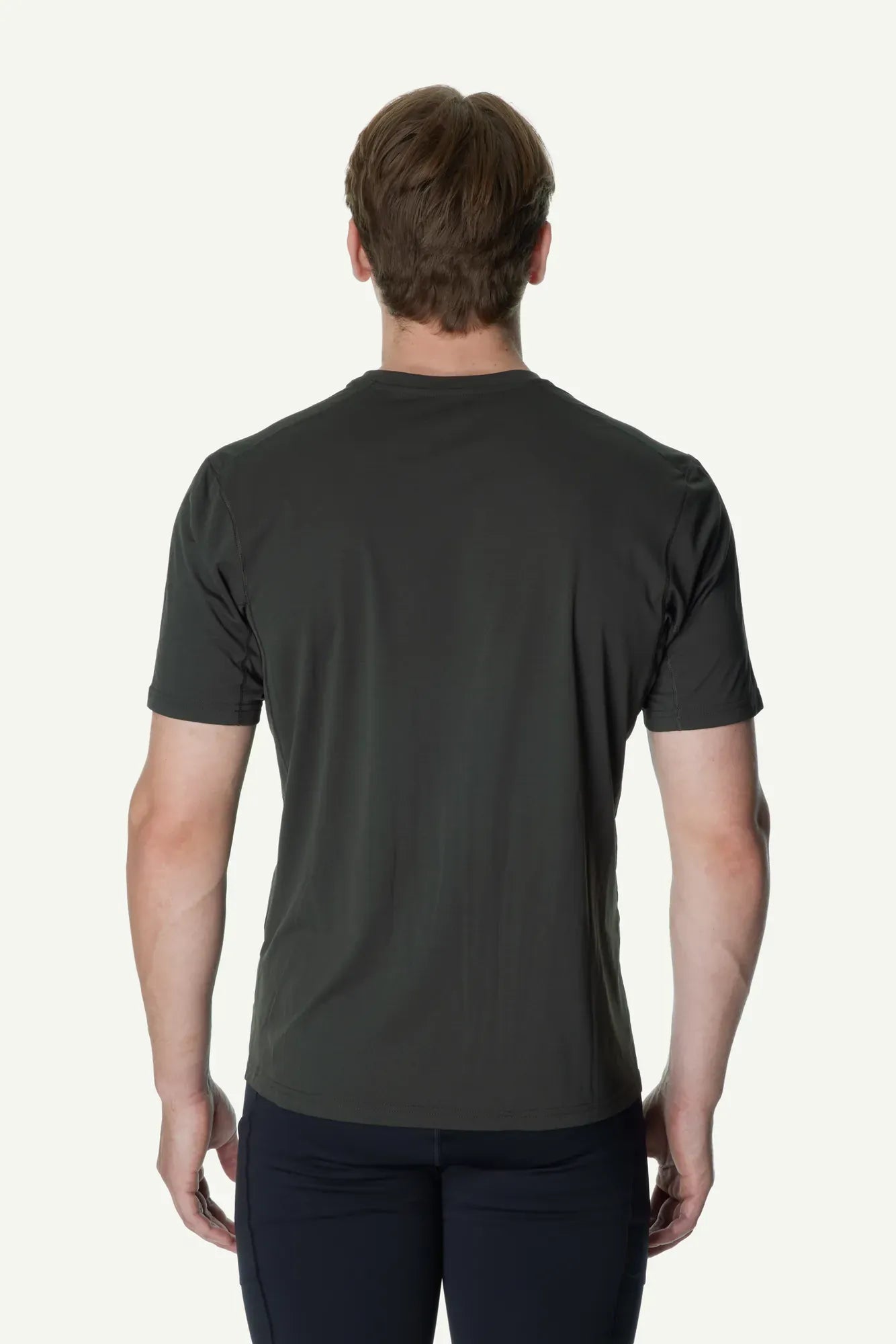 840069_H29_202_Men_Pace_Air_Tee_green_illusion_A372_c_low