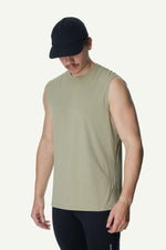 840070_H31_200_Men_Pace_Air_Tank_powder_green_A372_c_low