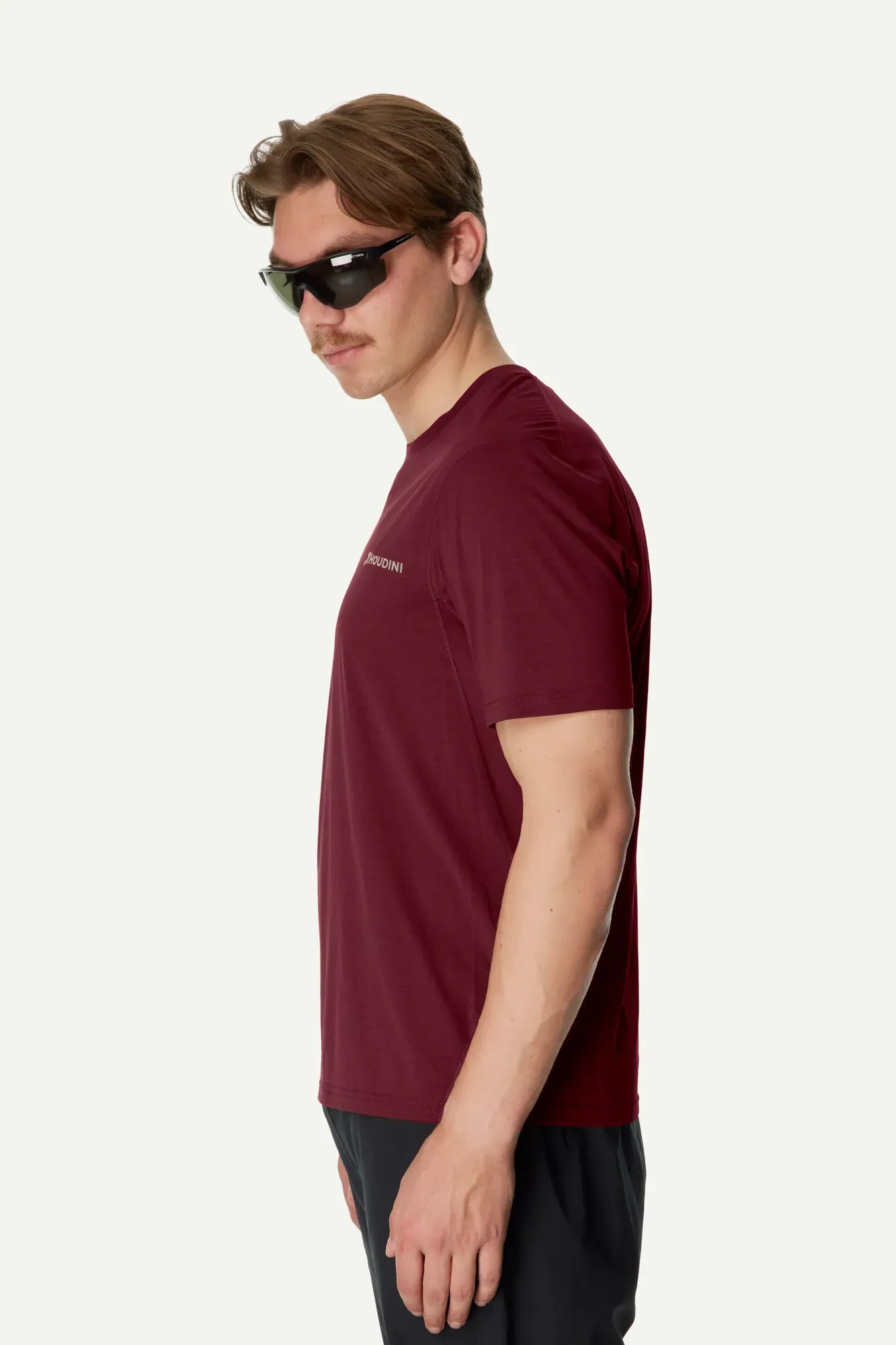840071_I58_201_Men_Pace_Air_Message_Tee_cab_red_houdini_logo_c_low