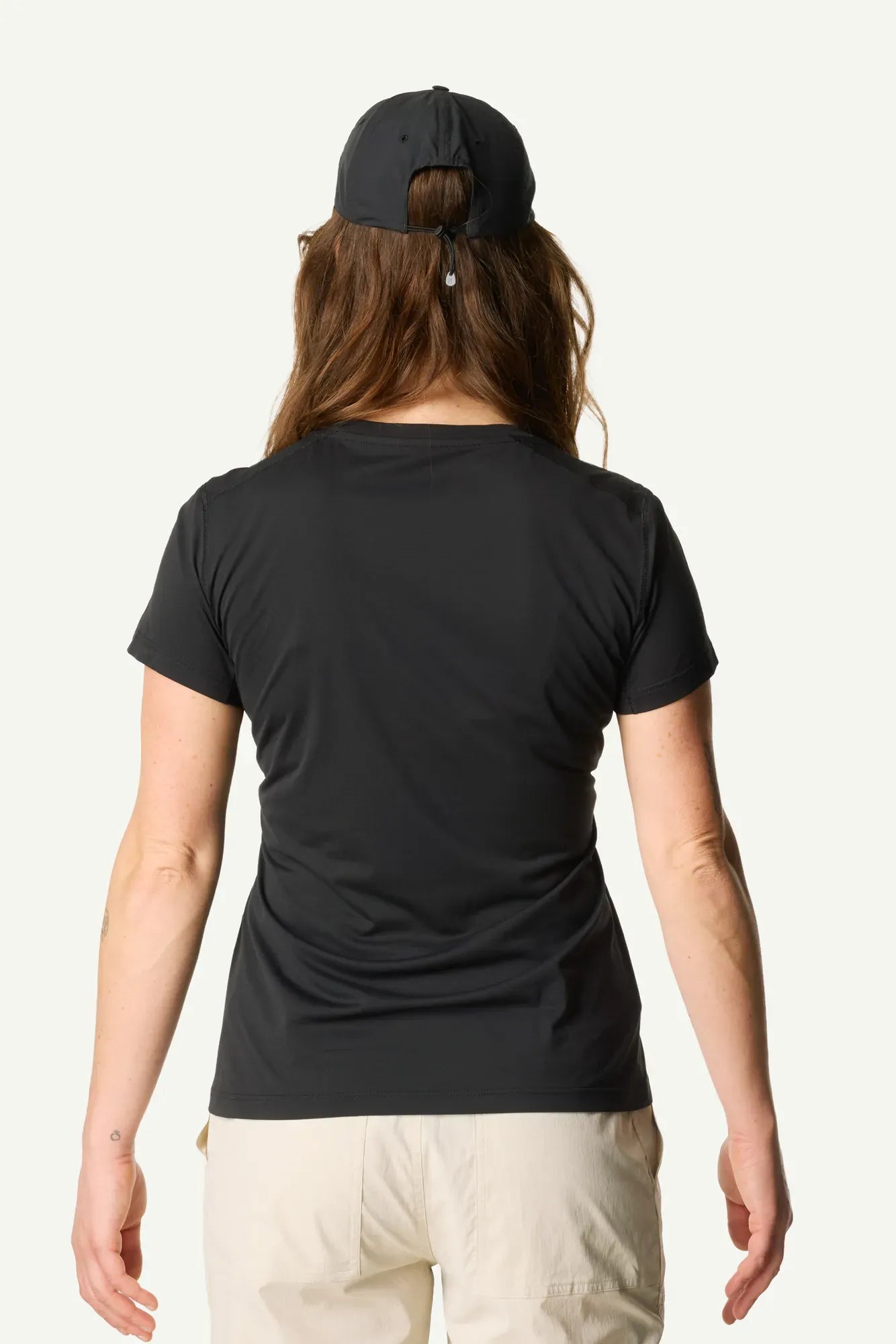 840072_G69_202_Women_Pace_Air_Message_Tee_true_black_houdini_logo_c_low