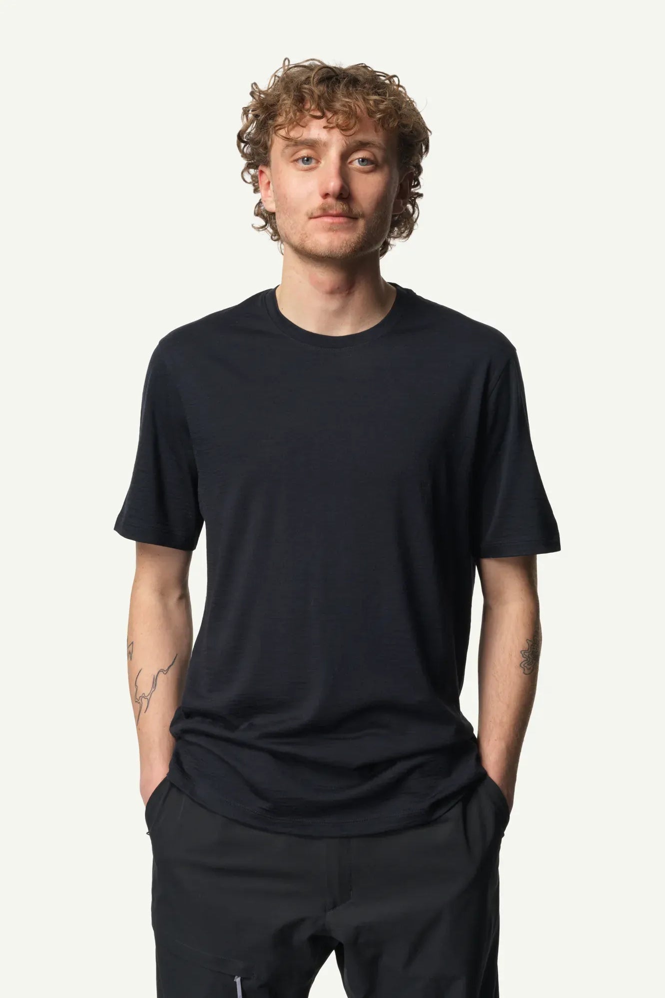 840079_900_200_Men_Puremerino_Tee_true_black_c_low
