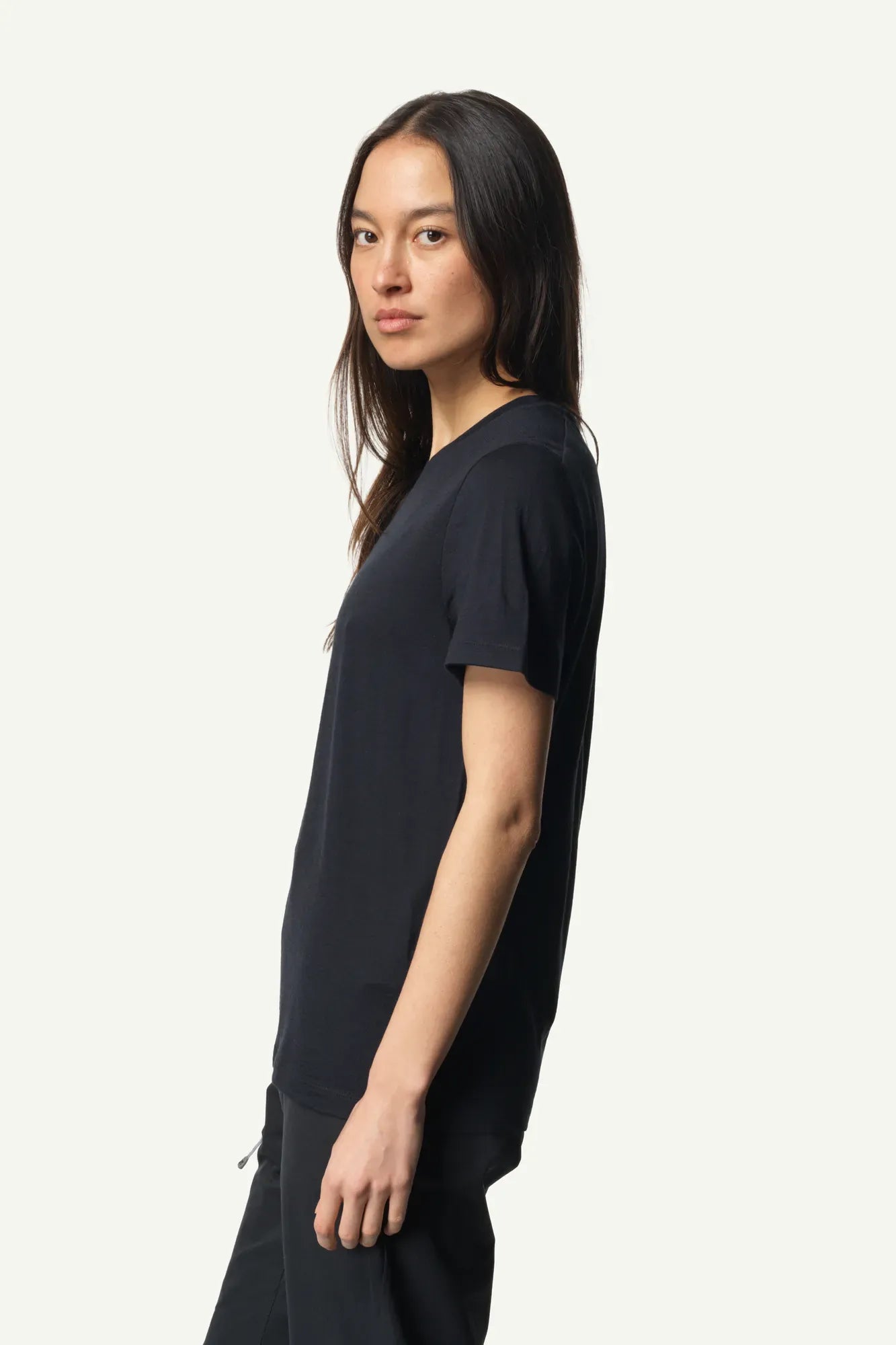 840080_900_300_Women_Puremerino_Tee_true_black_c_low
