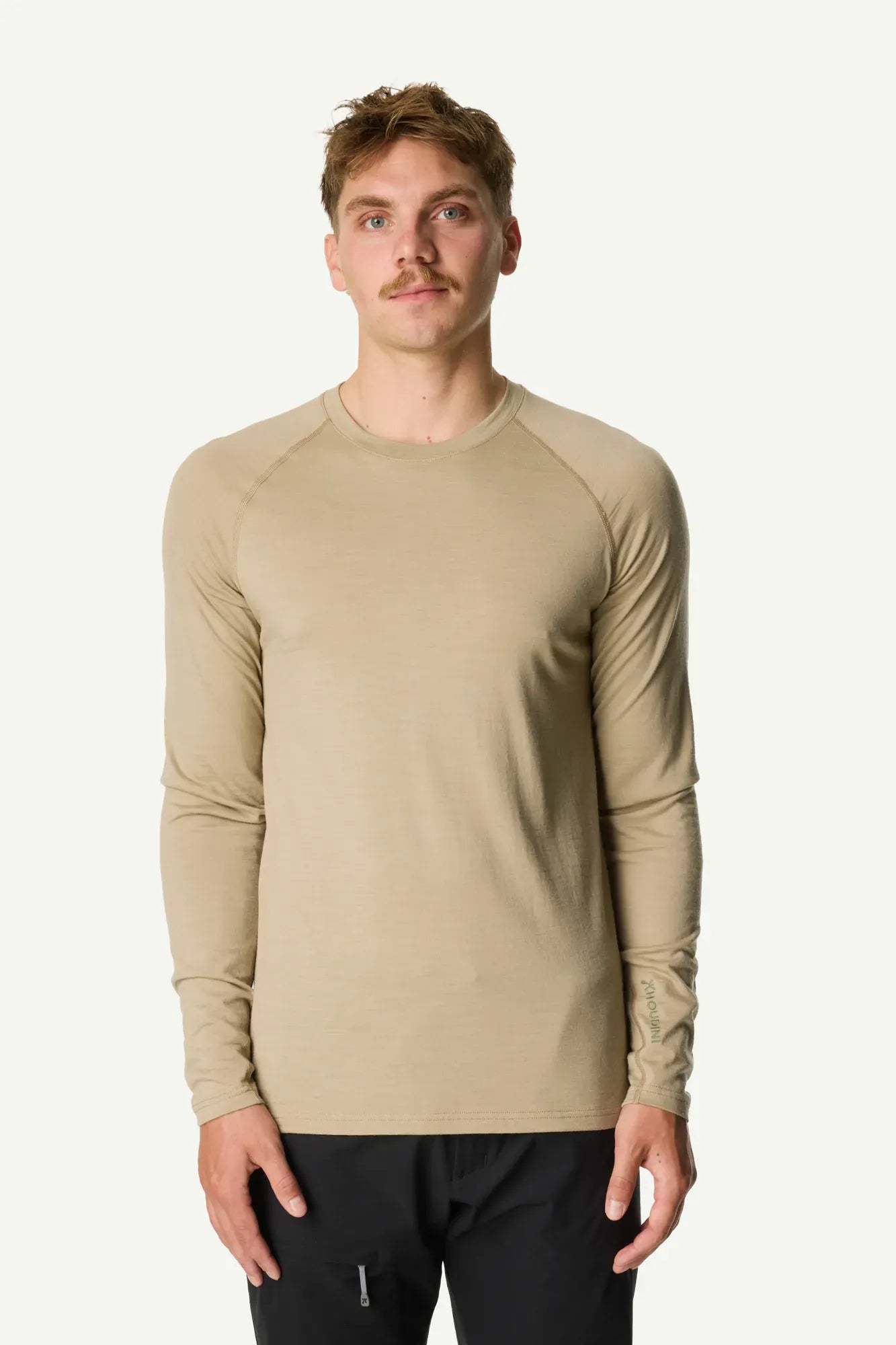 840081_H31_200_Men_Puremerino_Crew_powder_green_c_low