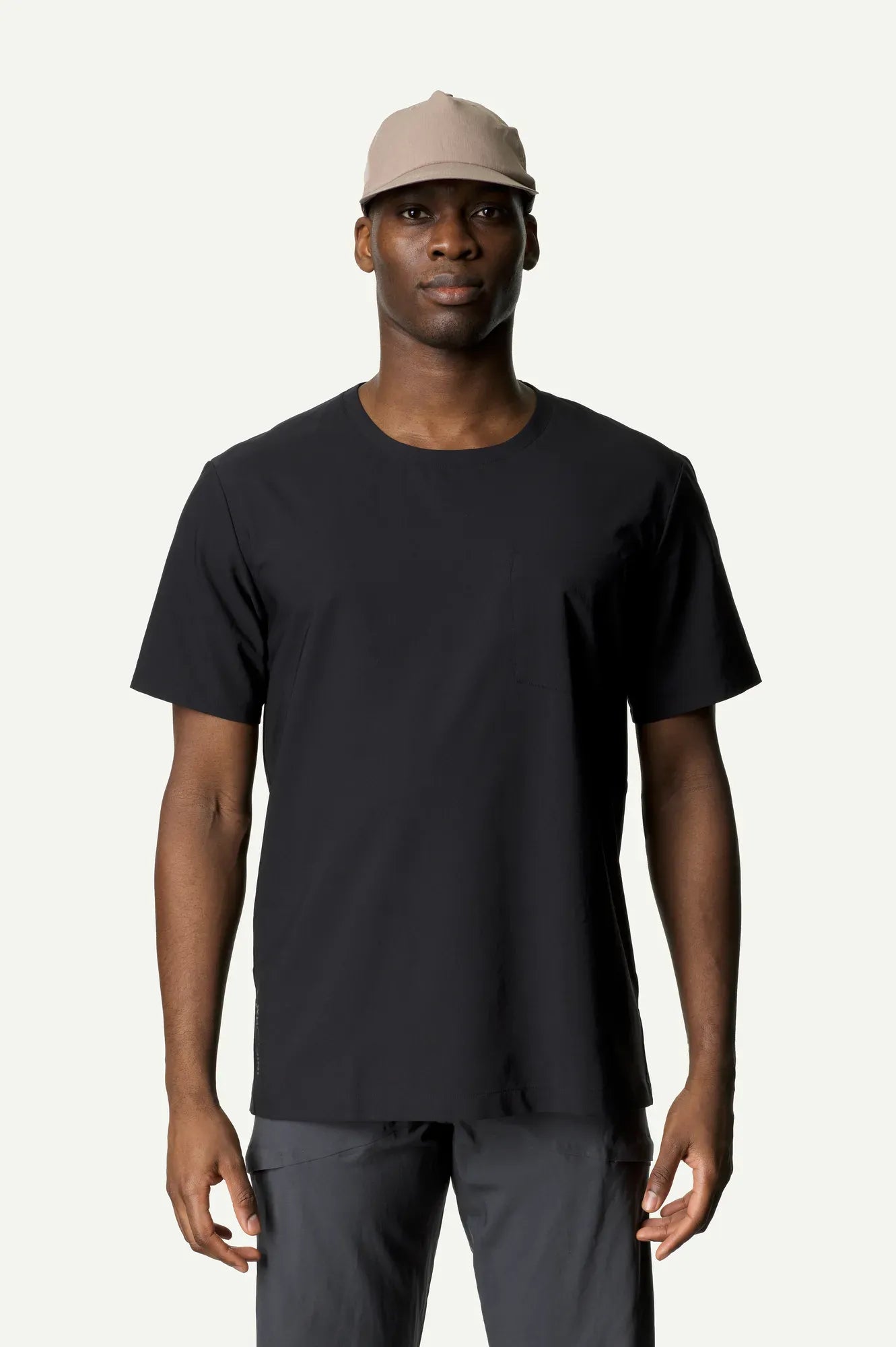 840098_900_200_Men_Cover_Tee_true_black_c_low