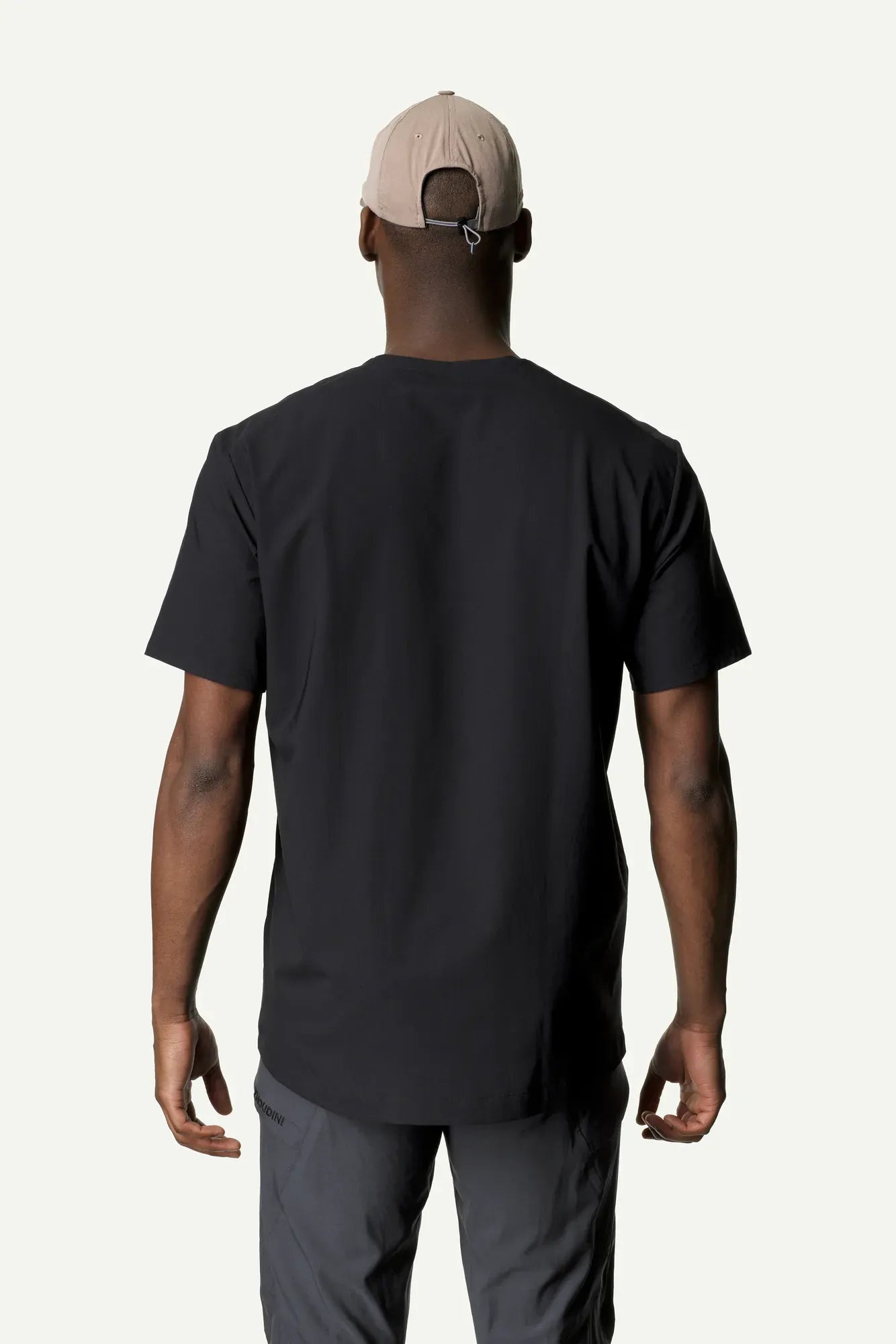 840098_900_202_Men_Cover_Tee_true_black_c_low