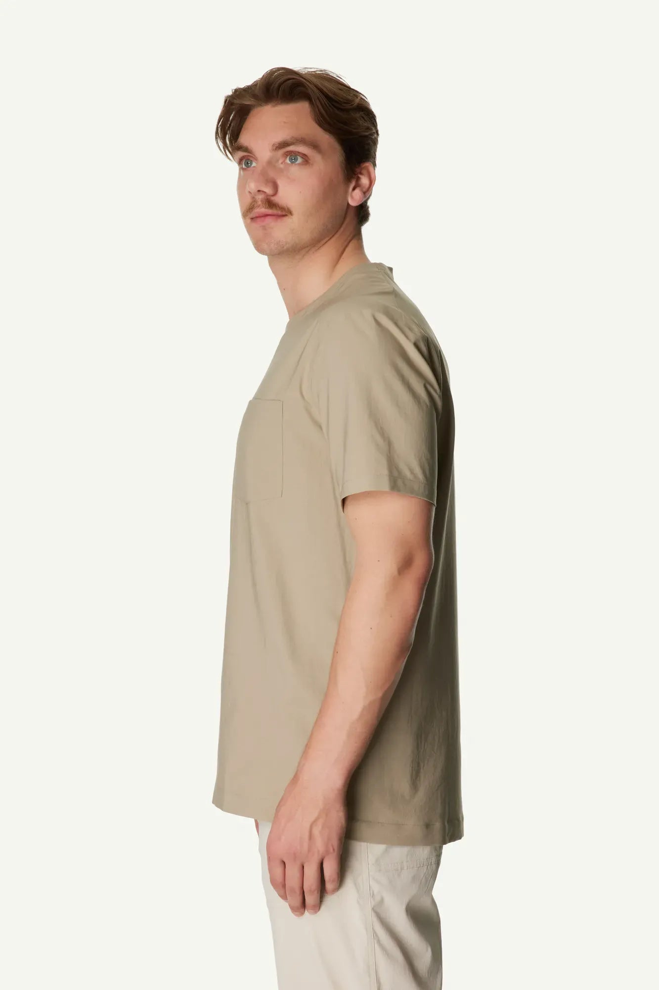 840098_H31_202_Men_Cover_Tee_II_powder_green_A372_c_low