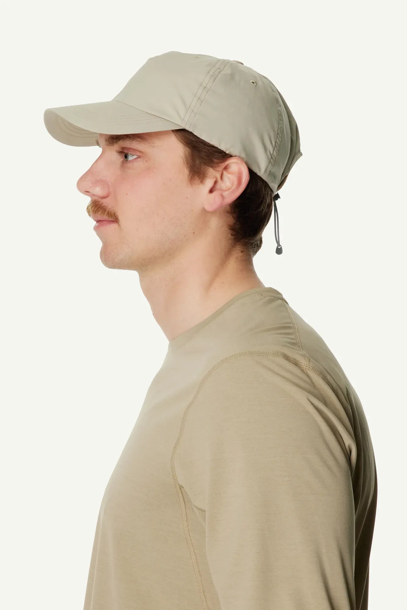 850001_H28_204_C9_Cap_greenish_gray_c_low