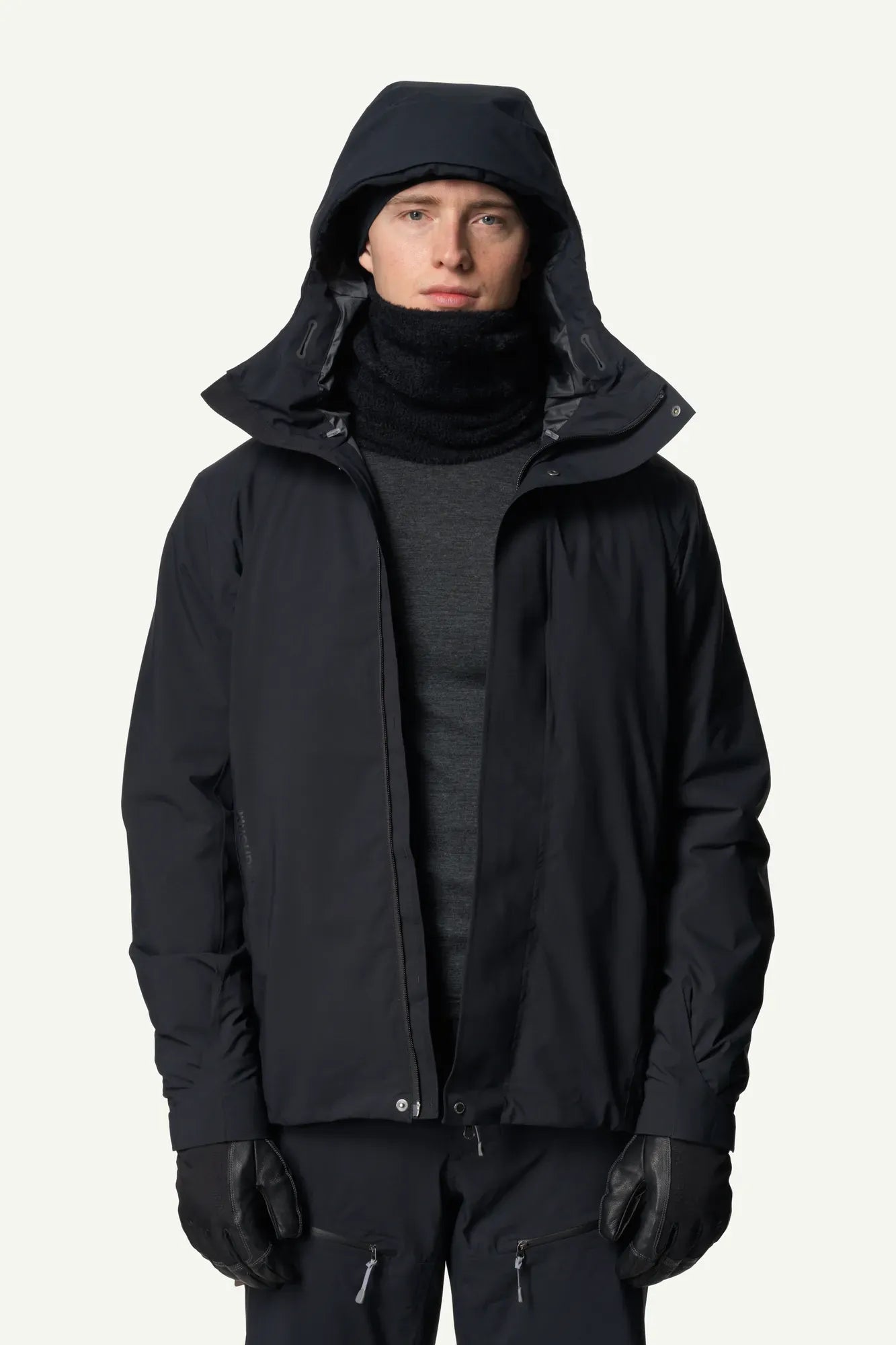 850038_900_200_Lykan_Neck_Gaiter_true_black_c_low