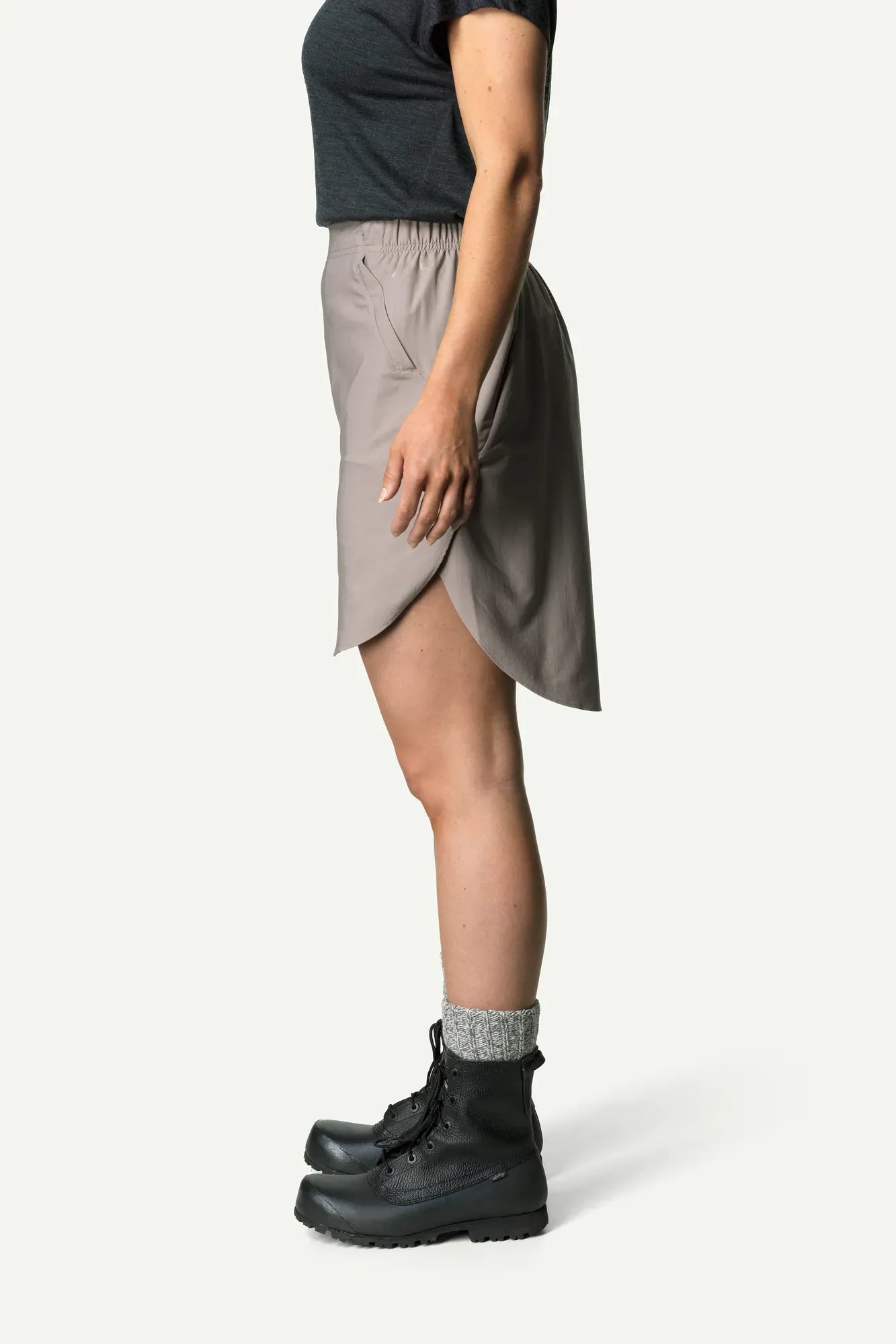 860005_B12_201_Women_Stride_Skirt_morning_haze_c_low