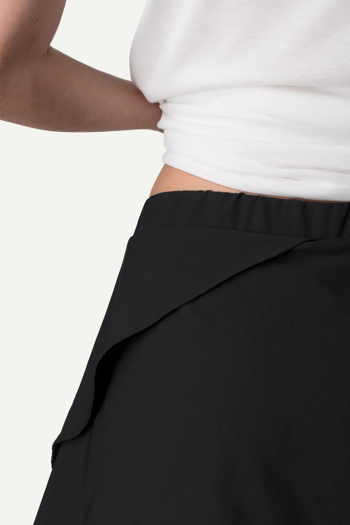860006_900_602_Women_Skort_true_black_c_low