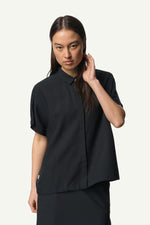 860010_B30_200_Women_Tree_Top_true_black_light_c_low