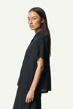 860010_B30_300_Women_Tree_Top_true_black_light_c_low
