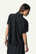 860010_B30_400_Women_Tree_Top_true_black_light_c_low