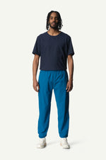 860014_D39_100_Men_Pace_Light_Pants_out_of_the_blue_c_low