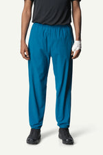 860014_D39_200_Men_Pace_Light_Pants_out_of_the_blue_c_low