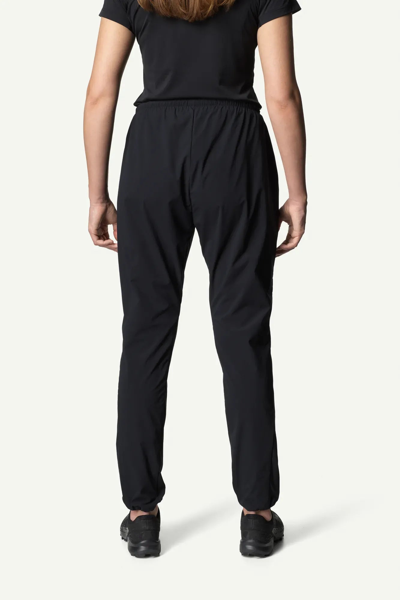 860015_900_202_Women_Pace_Light_Pants_true_black_c_low