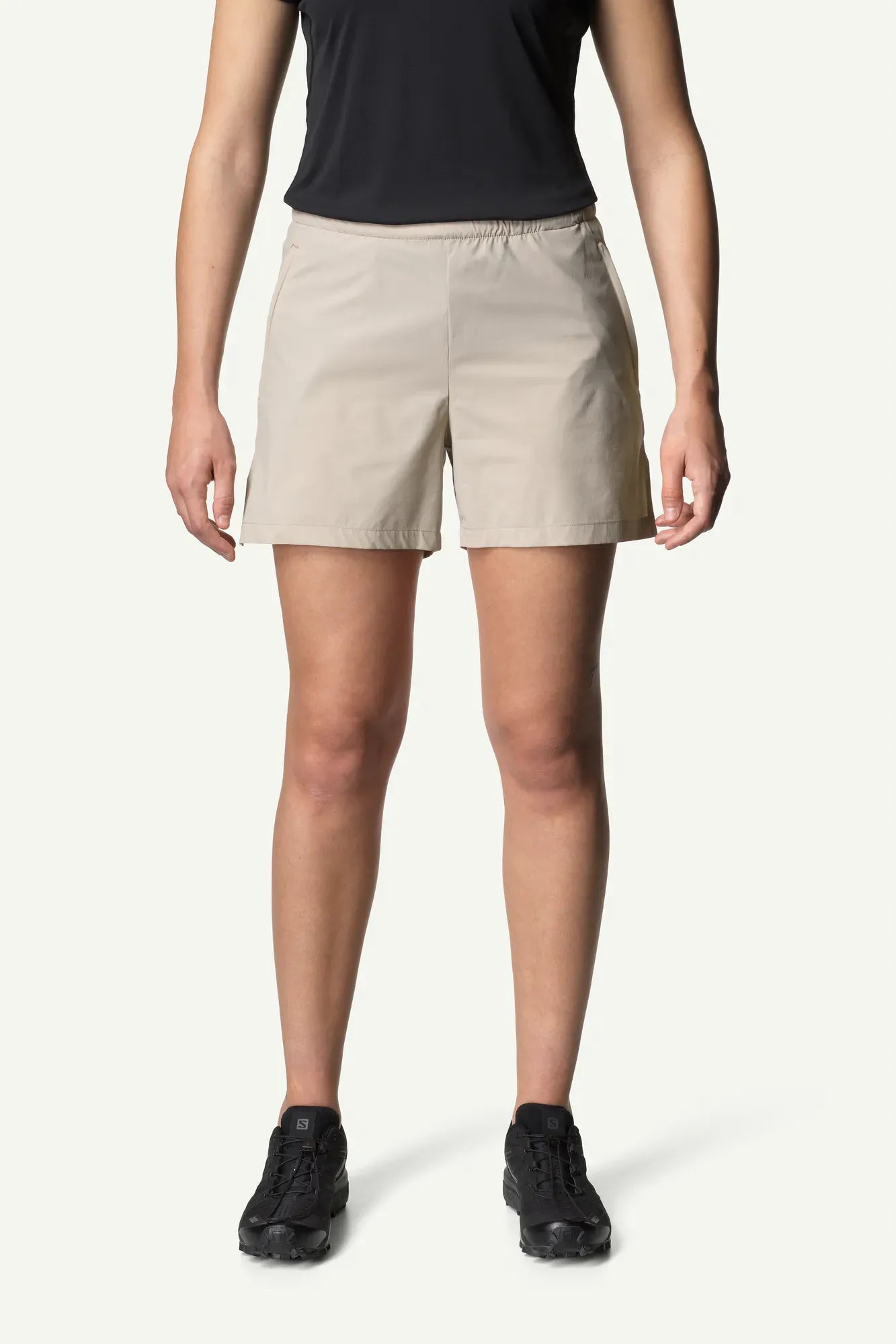860017_148_200_Women_Pace_Light_Shorts_sandstorm_c_low