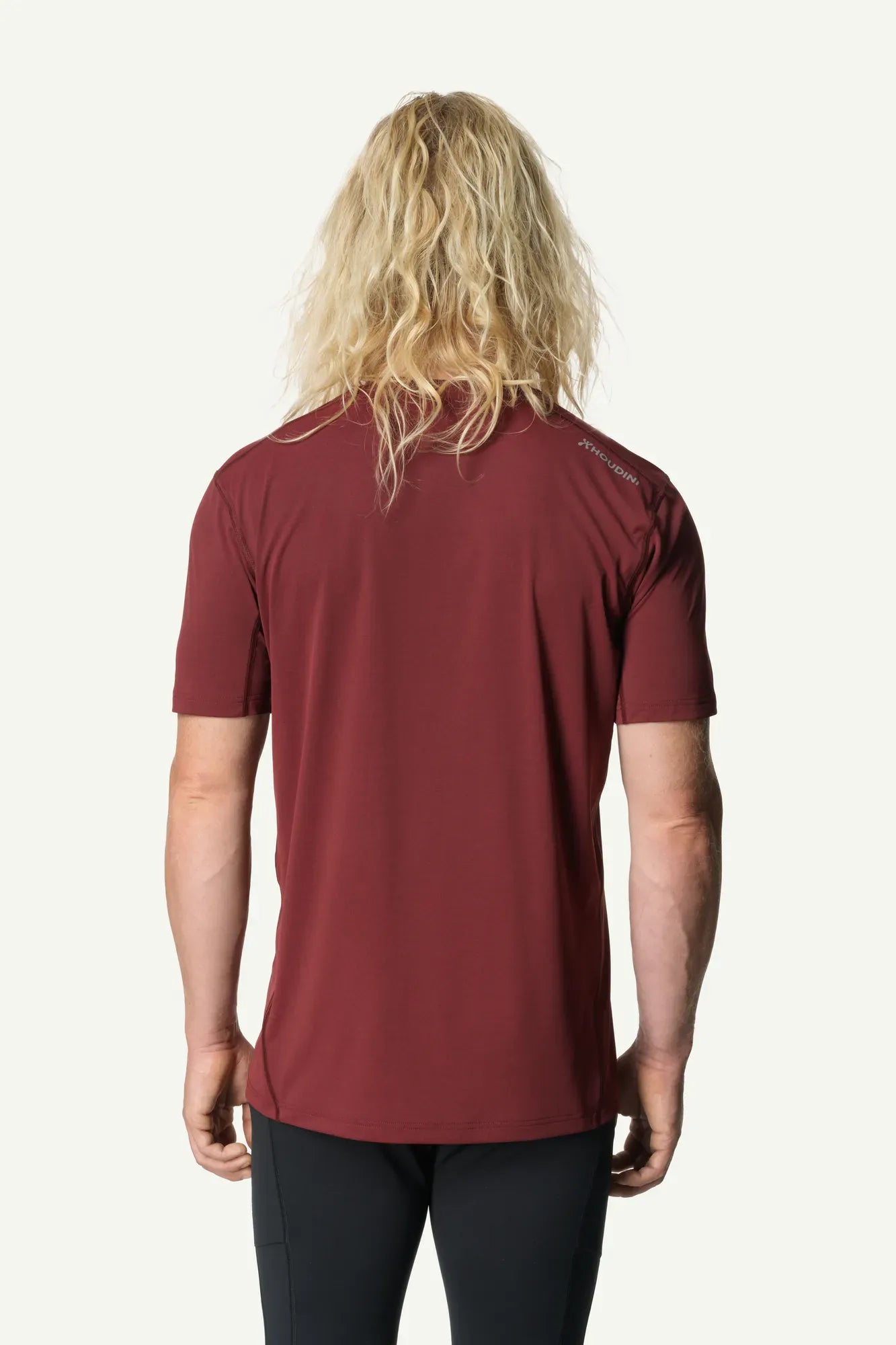 860019_F30_203_Men_Pace_Air_Tee_cab_red_C100_c_low