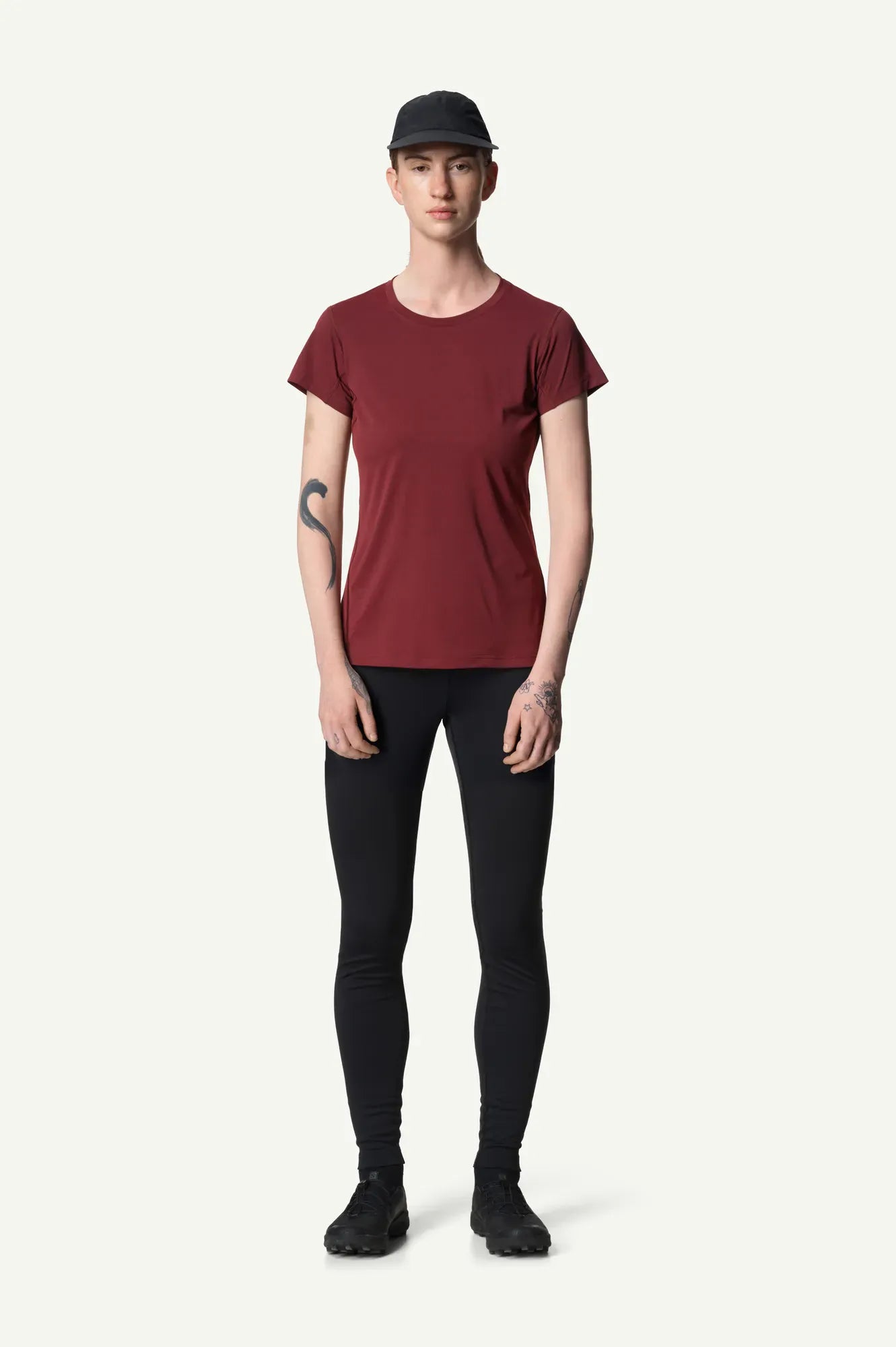 860020_F30_201_Women_Pace_Air_Tee_cab_red_c_low
