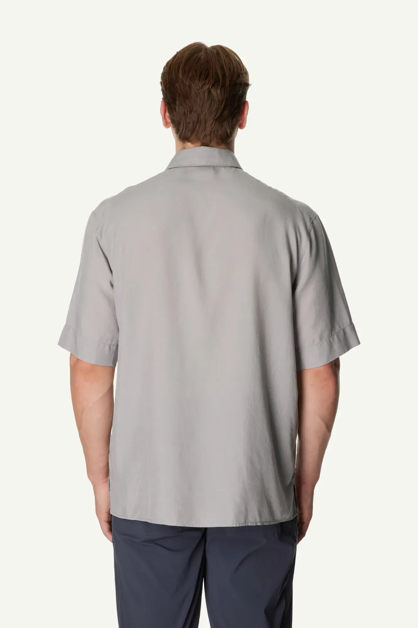 860051_A87_200_Men_Tree_Shortsleeve_Shirt_cloudy_gray_A372_c_low