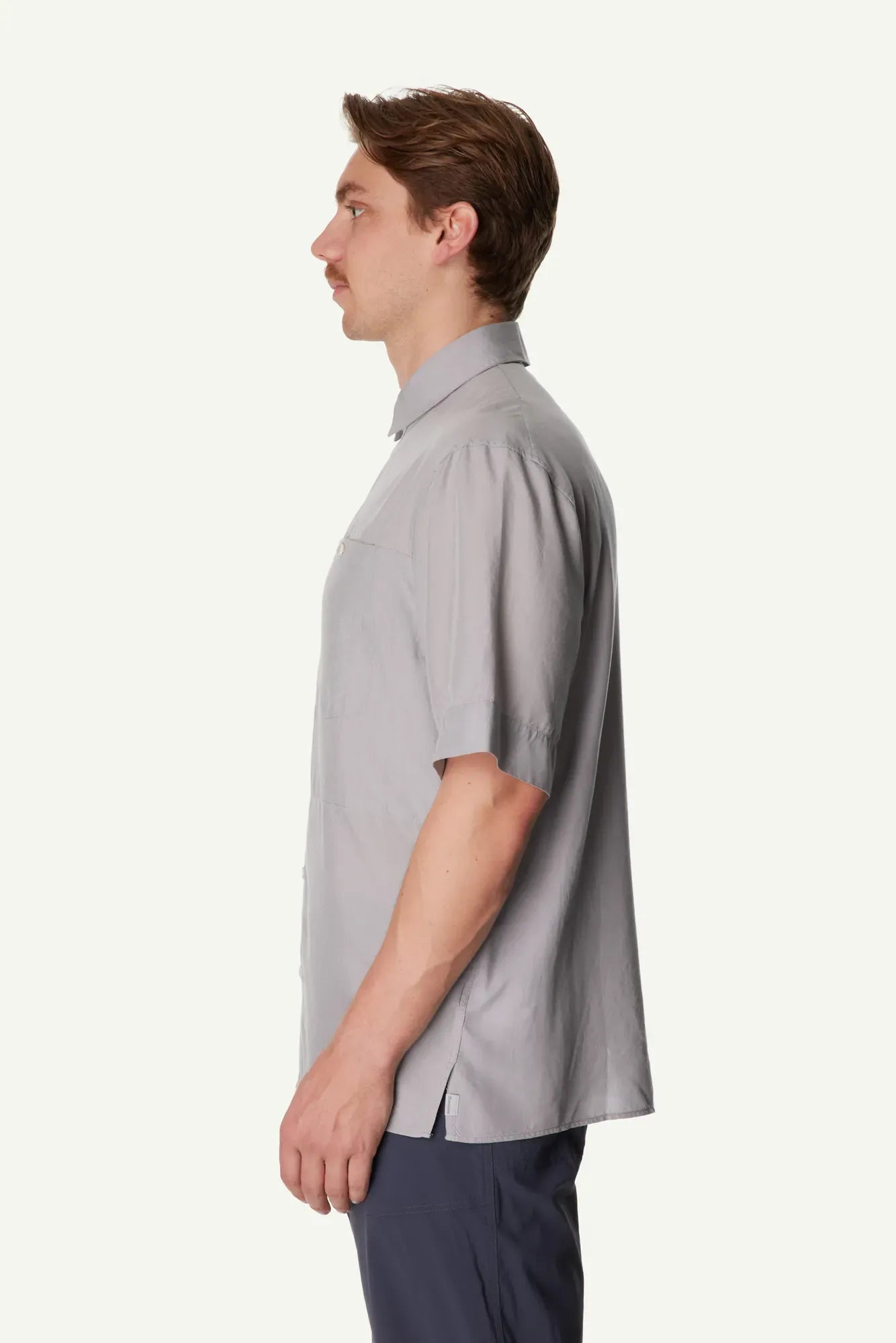 860051_A87_202_Men_Tree_Shortsleeve_Shirt_cloudy_gray_A372_c_low