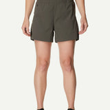 860073_174_200_Women_Liquid_Shorts_baremark_green_A127_c_low