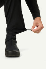 860089_900_604_Men_Core_Tech_Pants_true_black_c_low