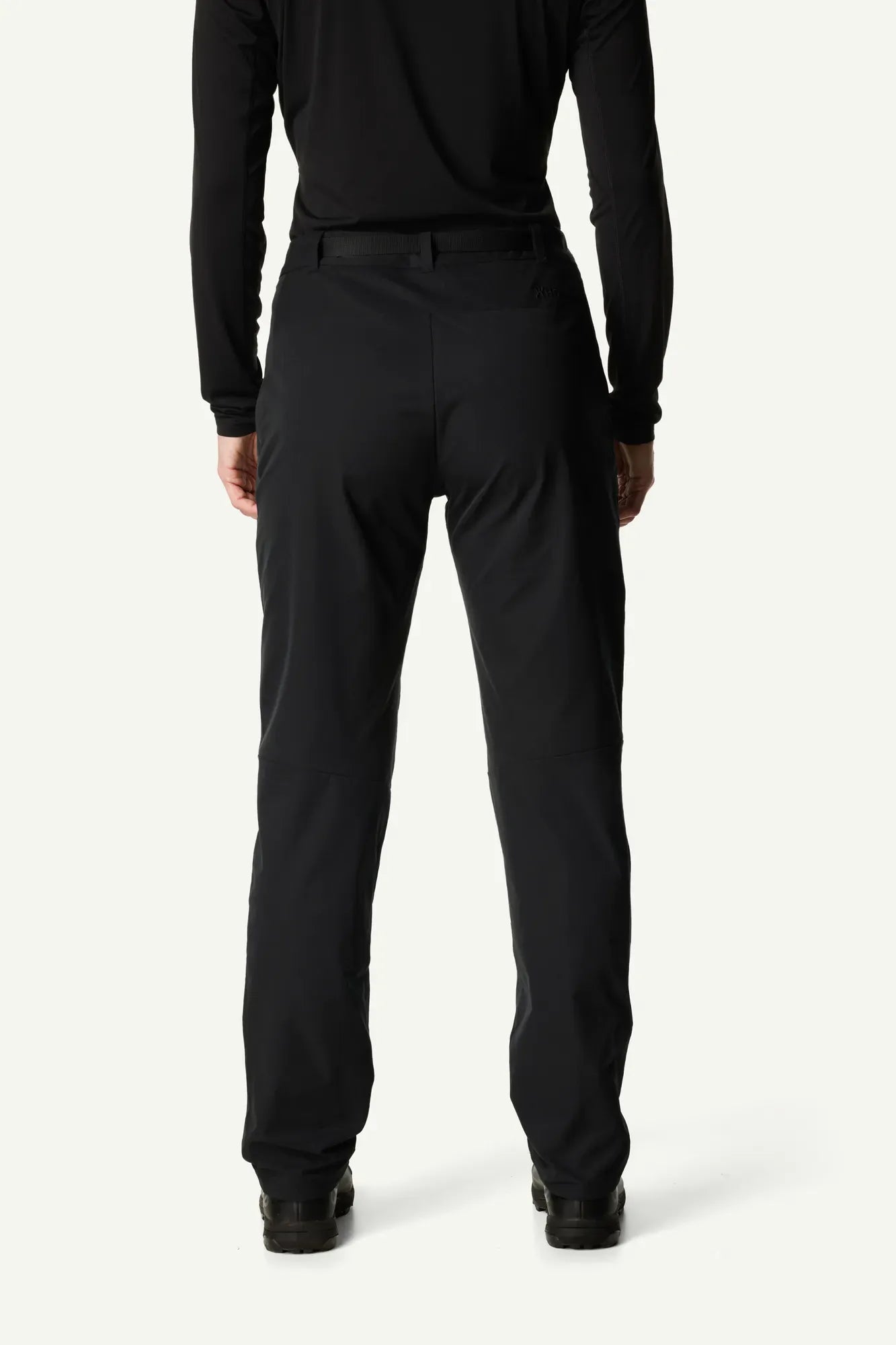 860090_900_202_Women_Core_Tech_Pants_true_black_c_low