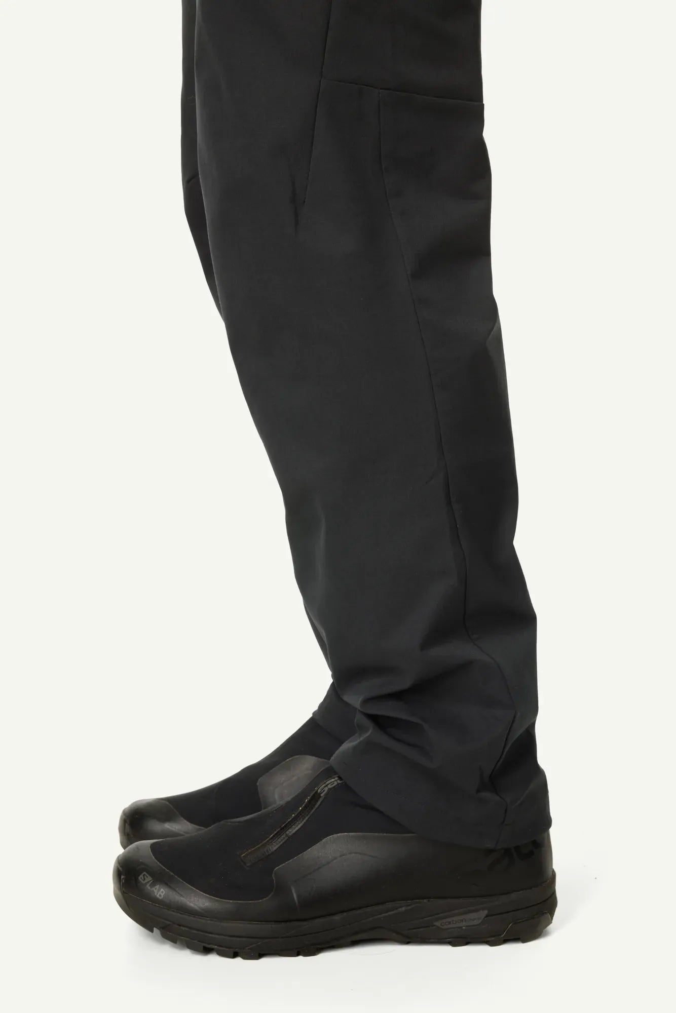 860090_900_601_UNI_Core_Tech_Pants_true_black_c_low