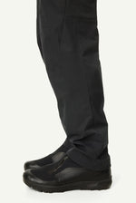 860090_900_601_UNI_Core_Tech_Pants_true_black_c_low