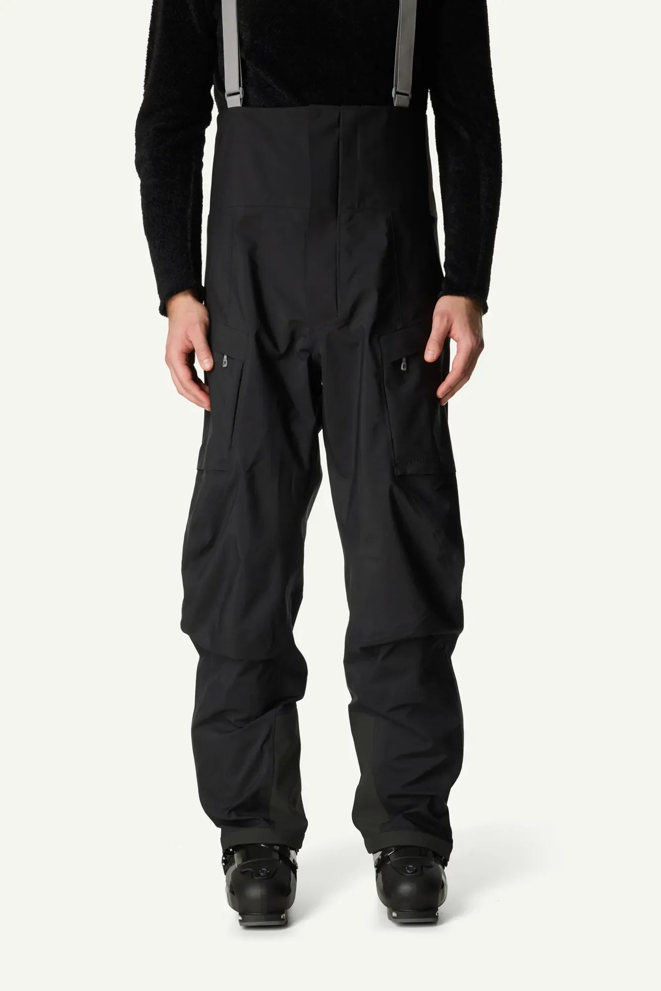 Ms-Rollercoaster-Bib-Pants-II_true-black_810070_900_P_F_3346_c_low