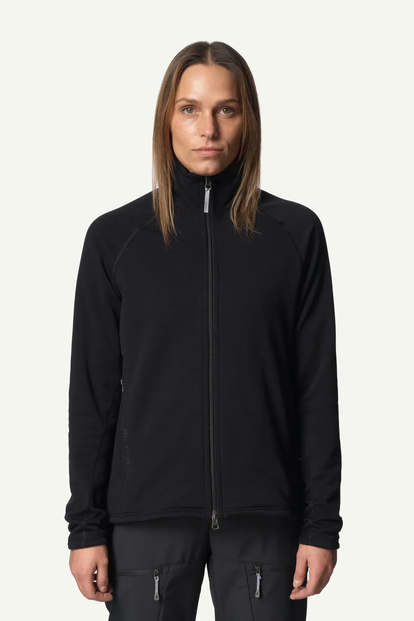 Ws-Power-Up-Jacket_True-Black_830020_900_P_F_7876_c_low 1
